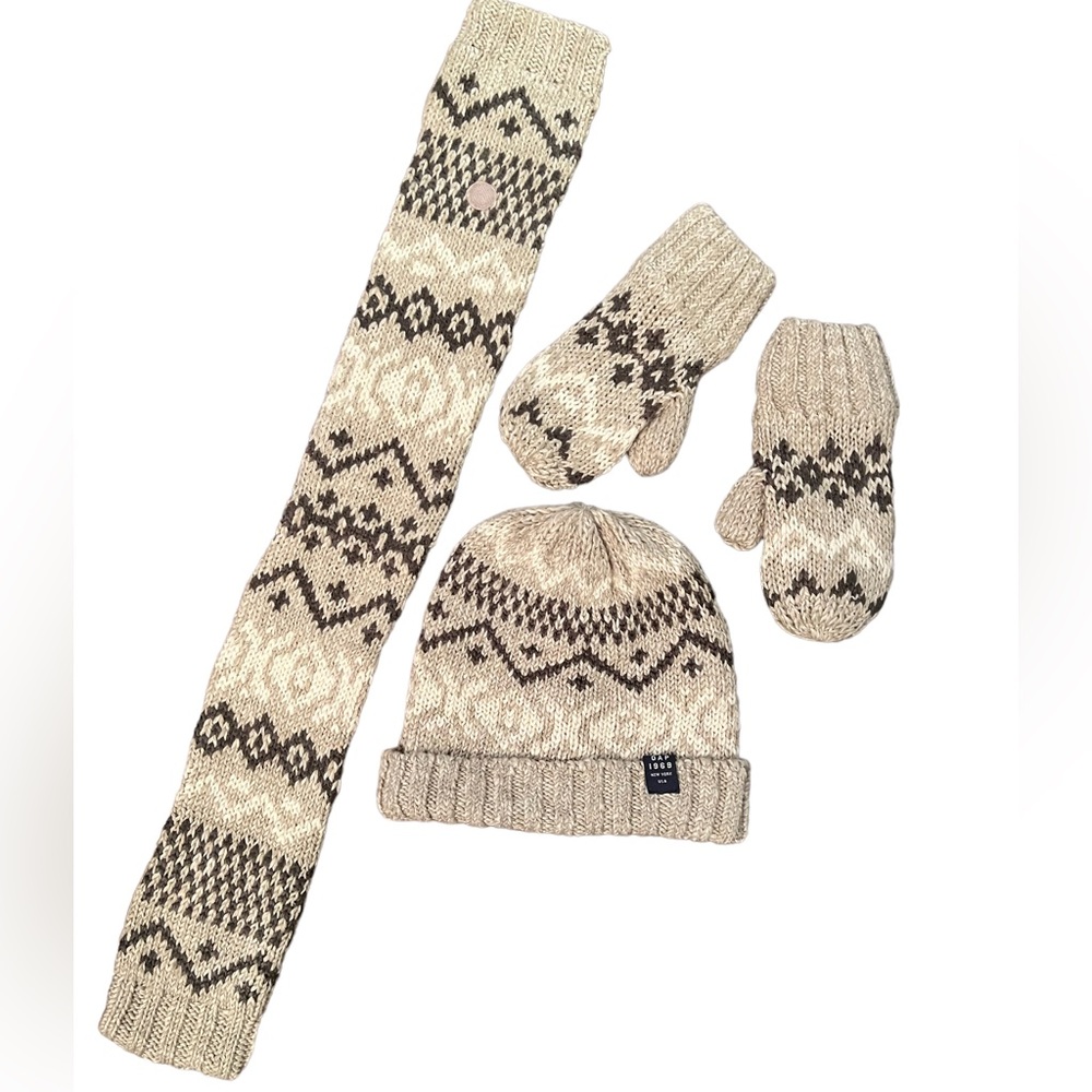 GAP KIDS HAT SET HAT GLOVES SCARF KNIT MITTINS